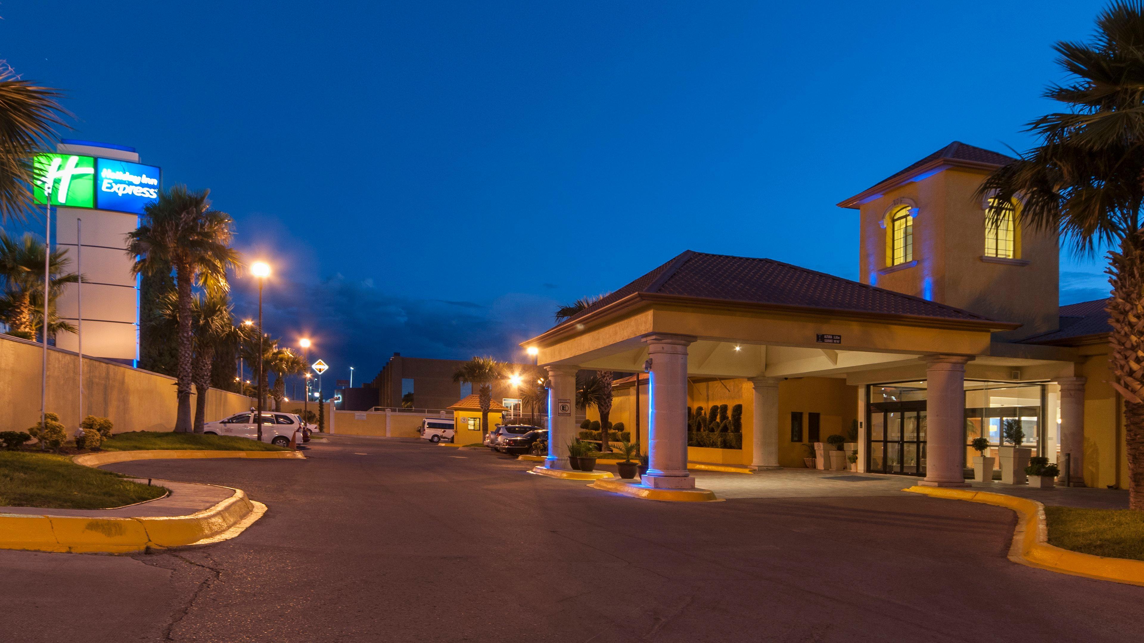 Holiday Inn Express Chihuahua By Ihg Extérieur photo